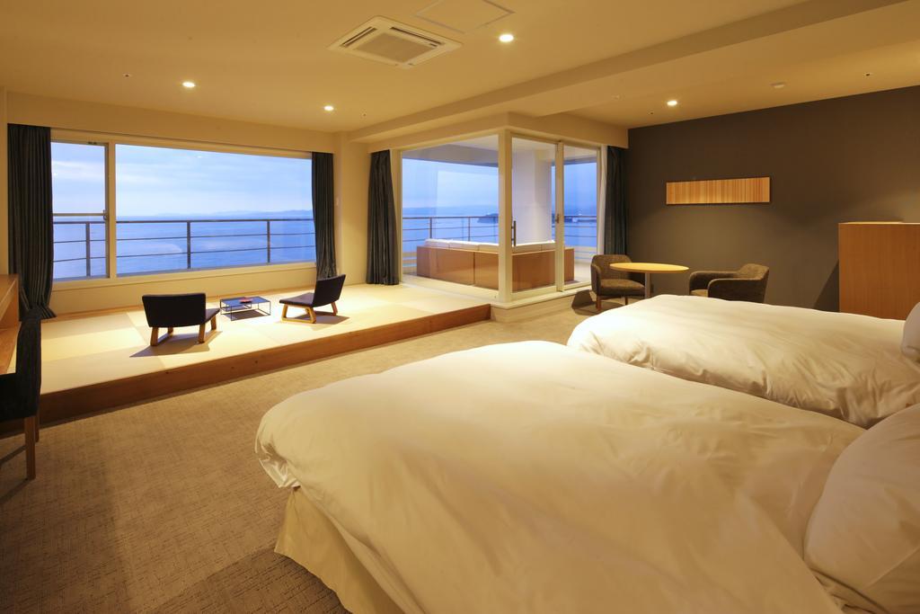 Shirahama Key Terrace Hotel Seamore Экстерьер фото